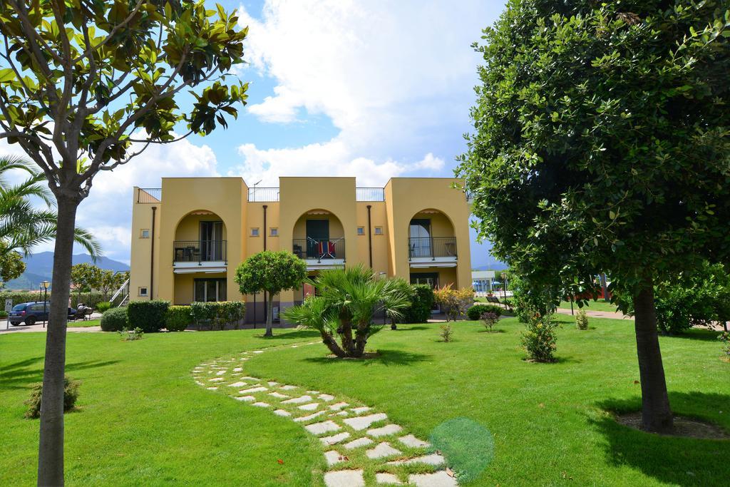 Residence Borgomare Albenga Kültér fotó